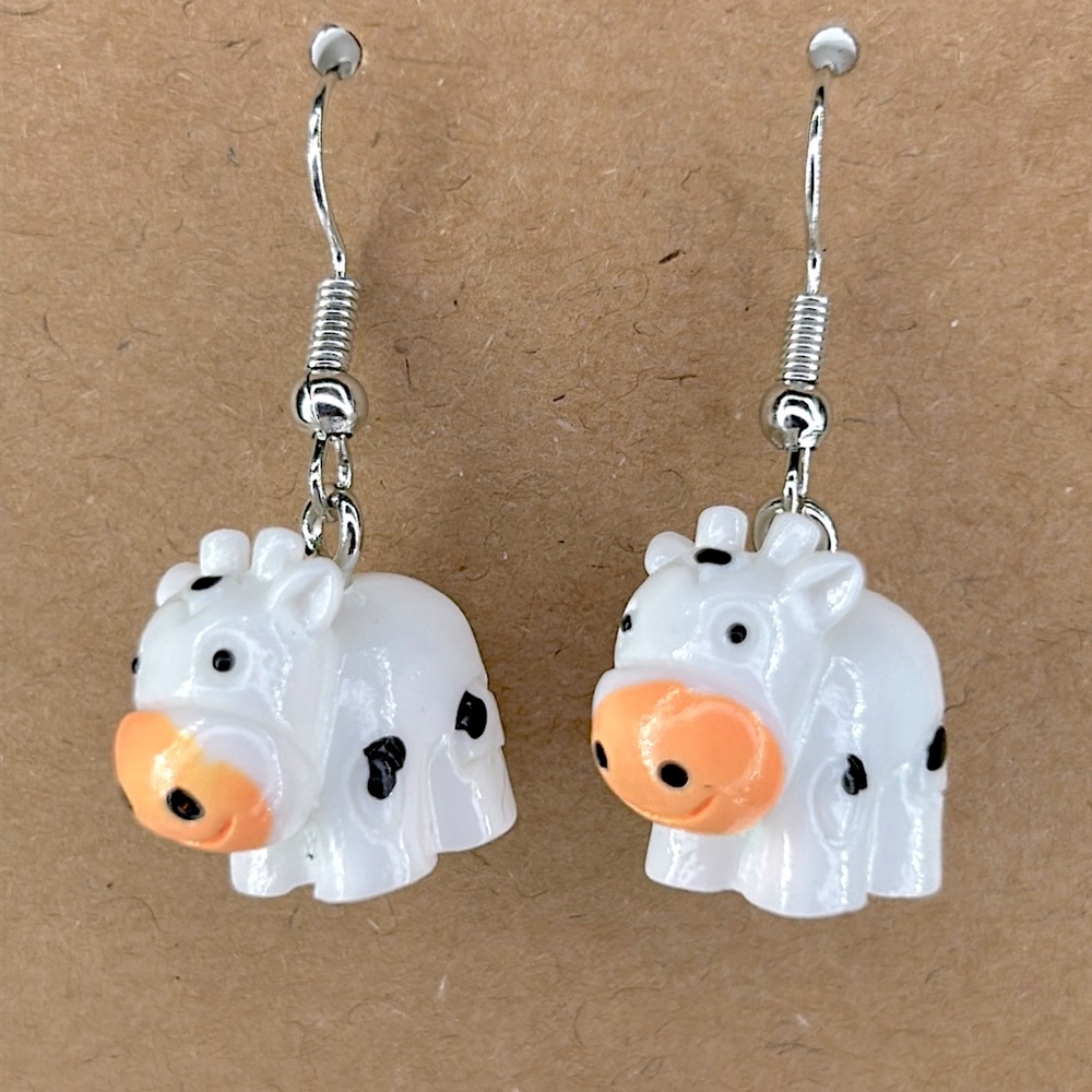 Acrylic Cow Style Earrings - Picture 4 of 4